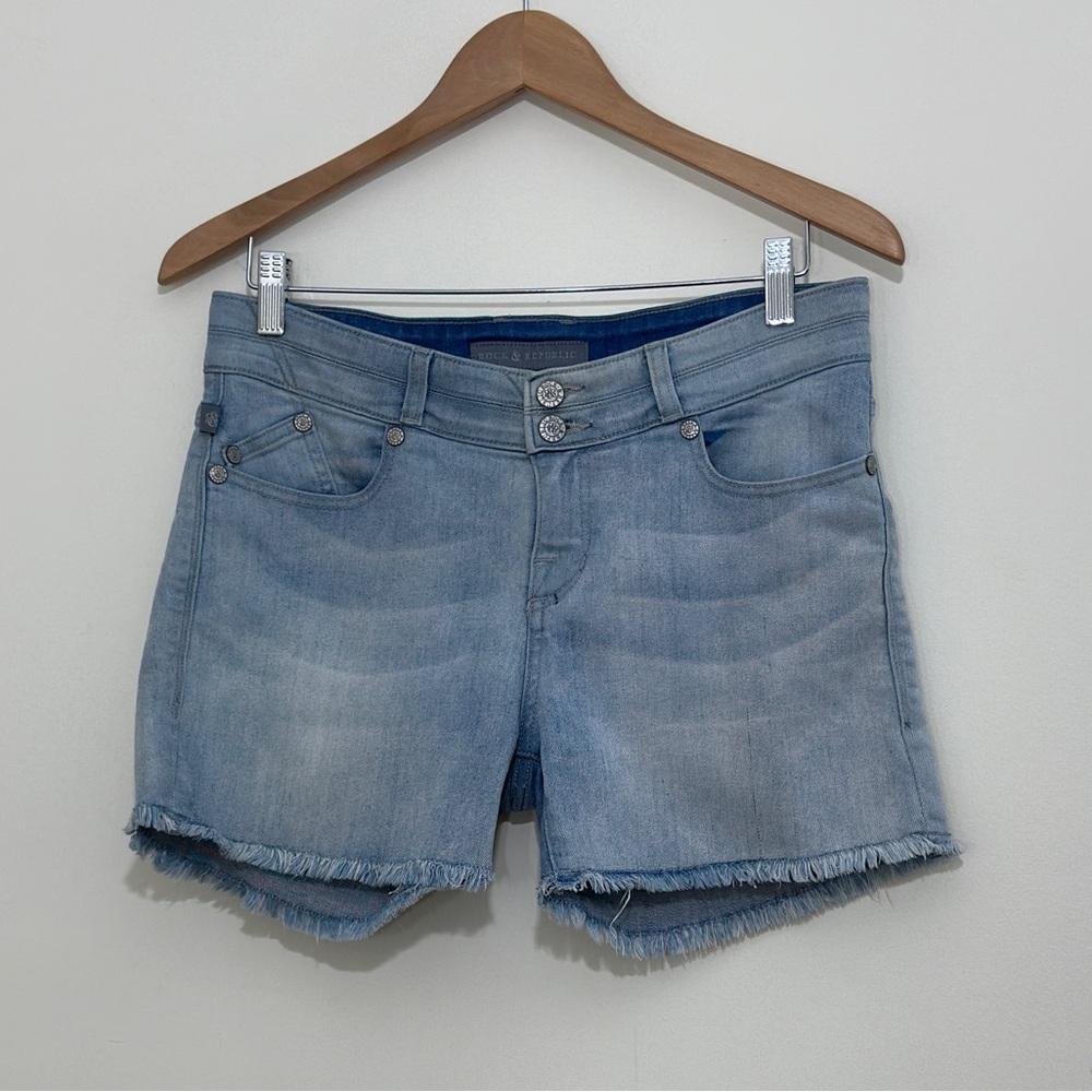 Rock & Republic Women's Frayed Cut-Off Shorts Blue Denim Light Wash Size 8 1
